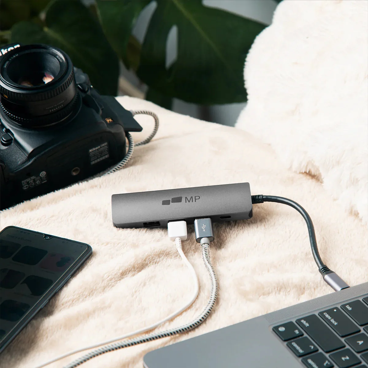 5 in 1 USB C Hub with 4K HDMI - Image 5