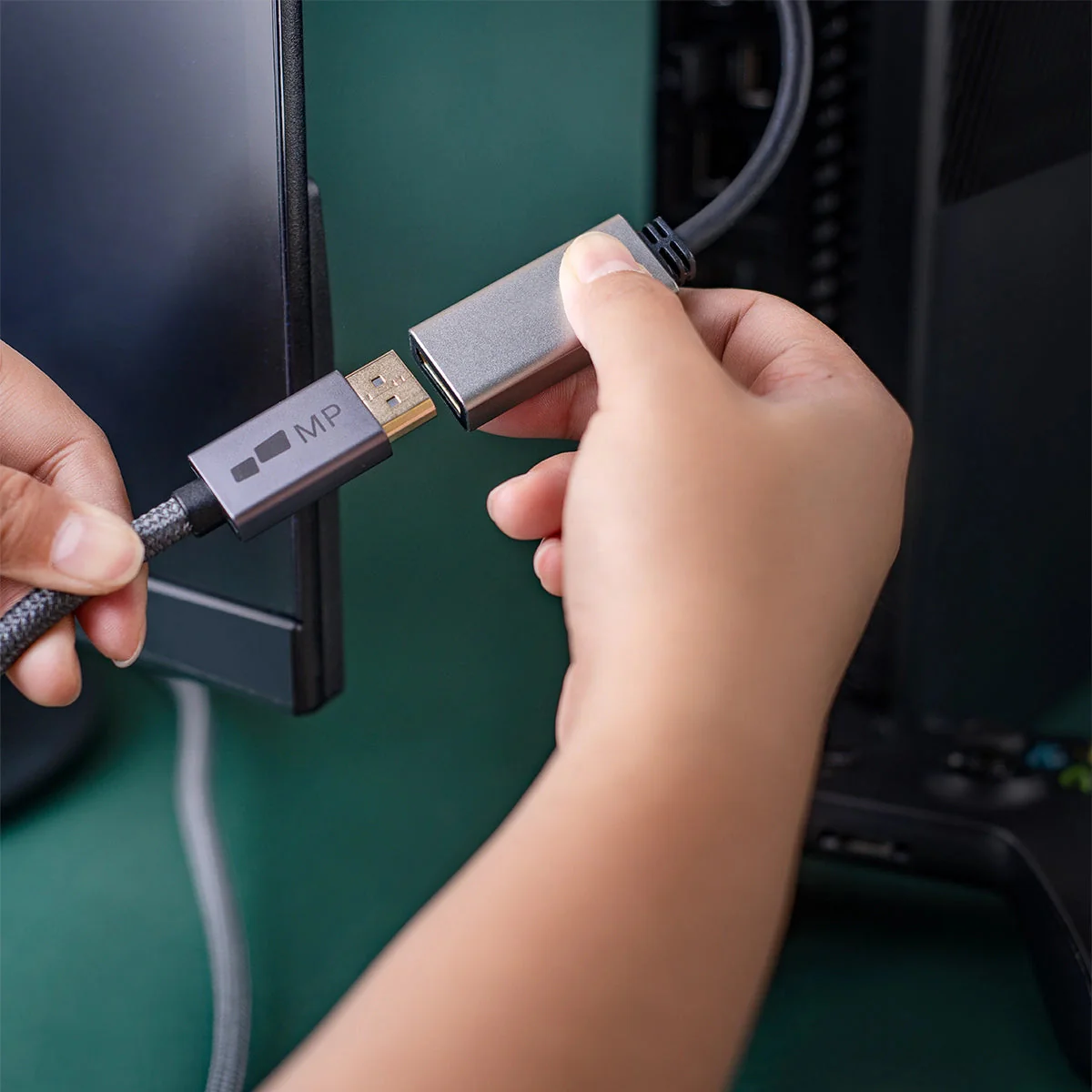8K DisplayPort Cable - Image 6