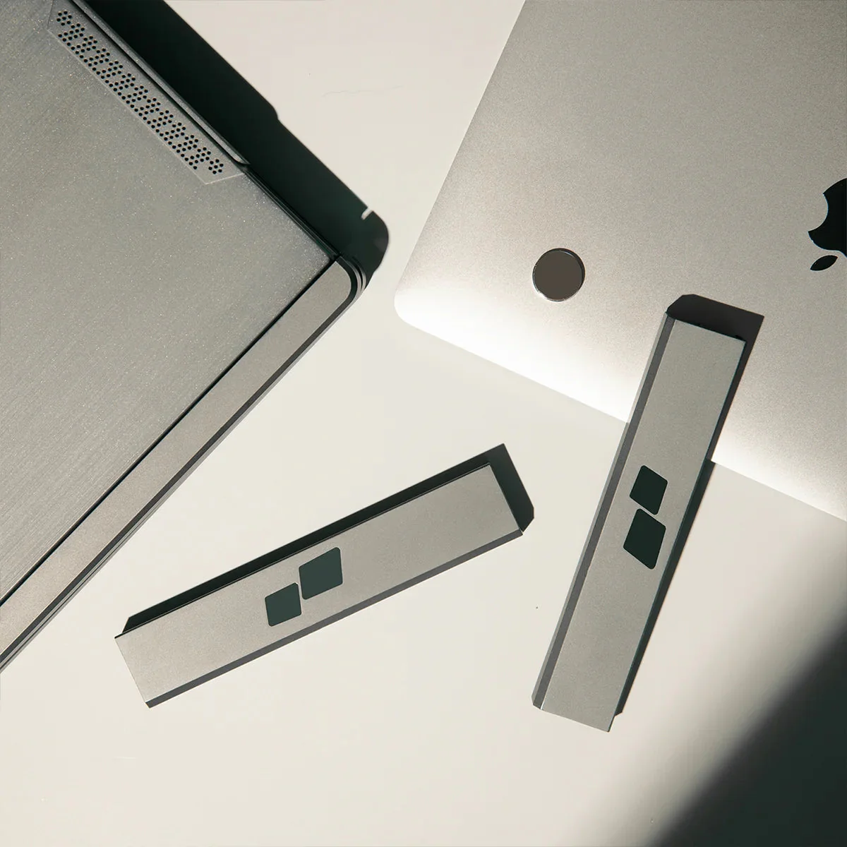 Laptop Monitor Clips - Image 5