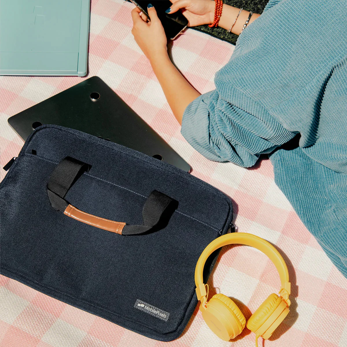 Laptop Sleeve Case with Handle - Image 6